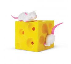 Mouse In The Cheeze